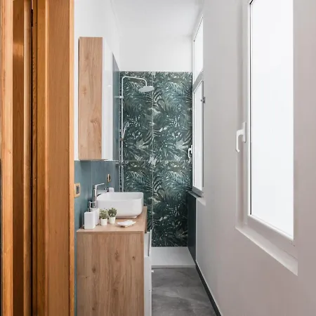 The Rent - Three-bedroom Near The Quirinale Apartment *