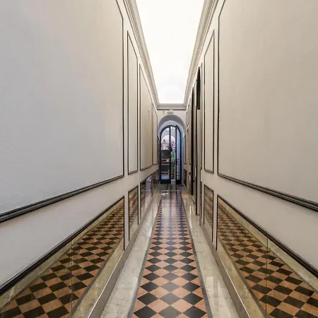 Apartment The Rent - Three-bedroom Near The Quirinale